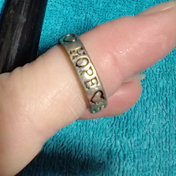 Silvertone 'Hope' Ring with Heart Accents - Picture 4 of 4
